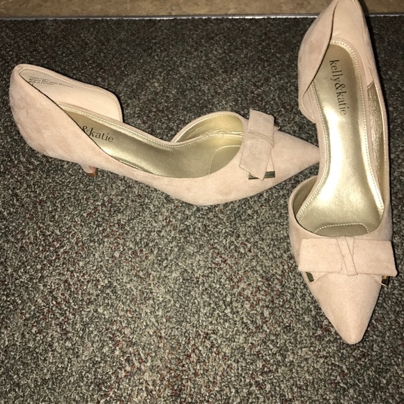 Low heels - Picture 2 of 3